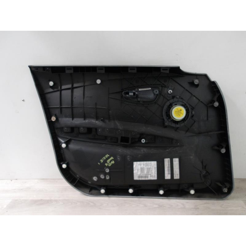Panneau de porte avant droit BMW SERIE 1 E87 PHASE 1 d’occasion
