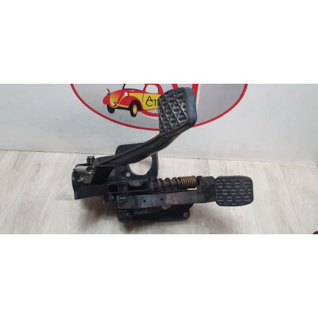 Pedalier d'embrayage MERCEDES CLASSE A 169 PHASE 1 d’occasion