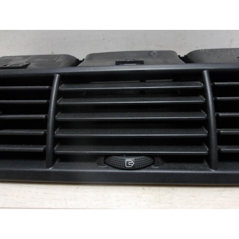 Aerateur tableau de bord PEUGEOT 807 d’occasion