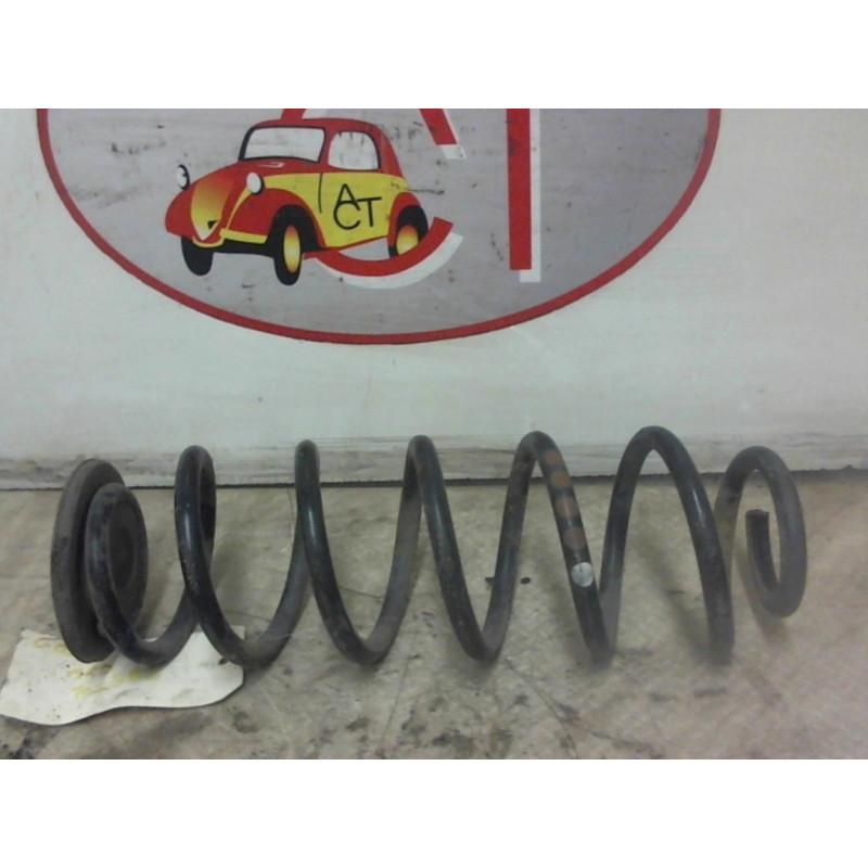 Ressort de suspension arriere droit VOLKSWAGEN GOLF 6 d’occasion