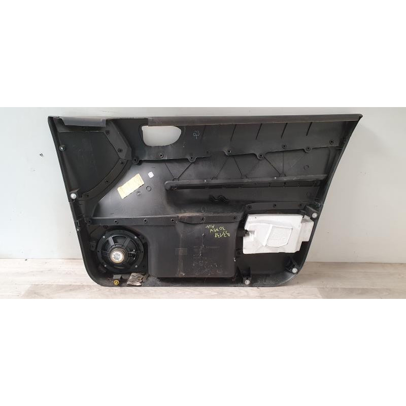 Panneau de porte avant gauche PEUGEOT 307 PHASE 1 BREAK d’occasion