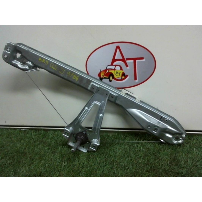 Leve vitre mecanique arriere droit RENAULT CLIO III PHASE 1 d’occasion