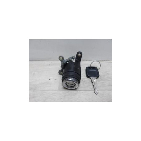 Serrure de coffre AUDI 80 3 PHASE 1 d’occasion