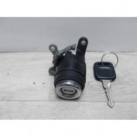 Serrure de coffre AUDI 80 3 PHASE 1 d’occasion