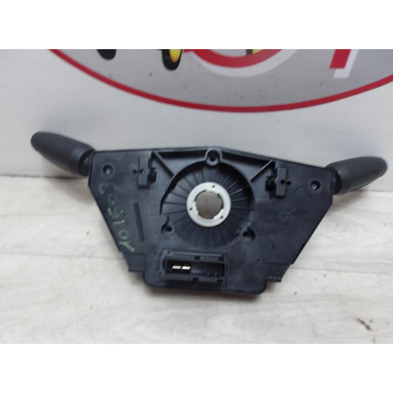 Com (Bloc Contacteur Tournant+Commodo Essuie Glace+Commodo Phare) OPEL CORSA D PHASE 1 d’occasion