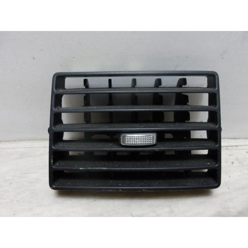 Aerateur tableau de bord PEUGEOT 307 PHASE 1 BREAK d’occasion