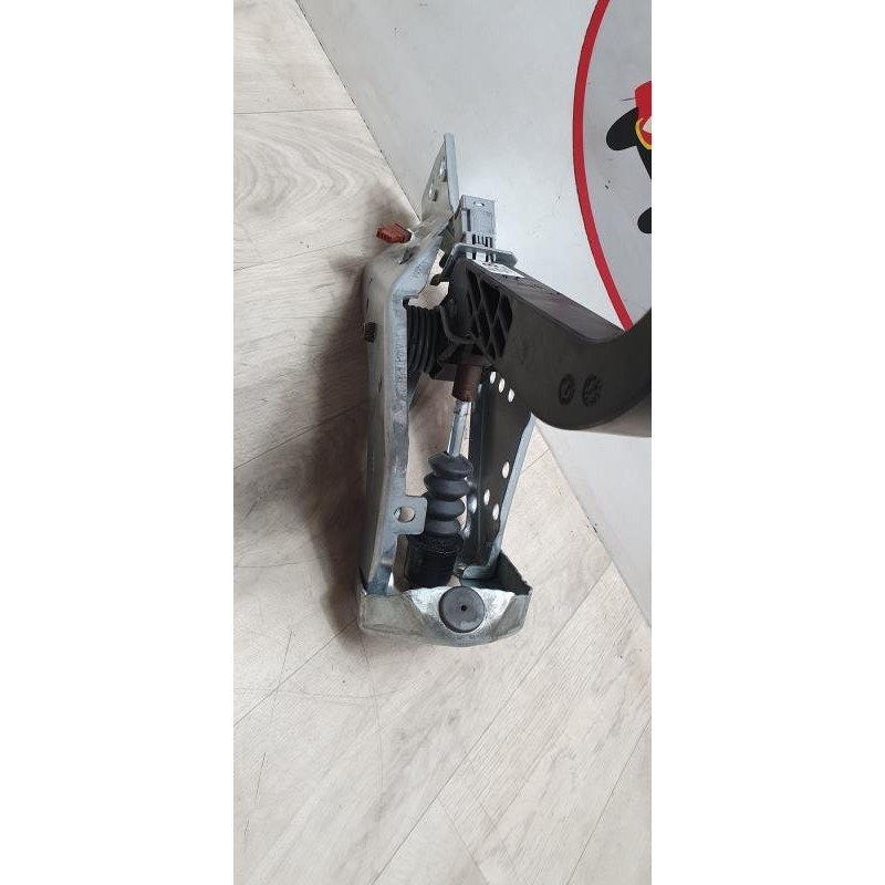 Pedalier de frein OPEL ZAFIRA B PHASE 2 d’occasion