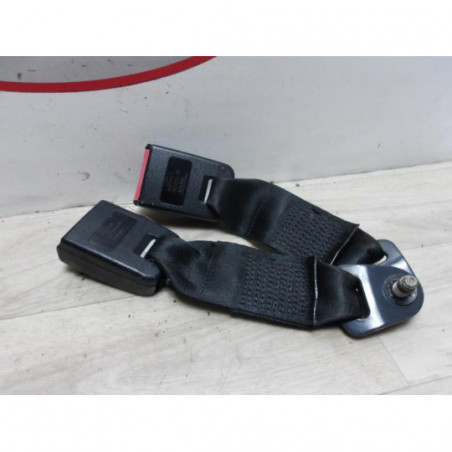 Attache ceinture arriere droit DACIA SANDERO 1 d’occasion