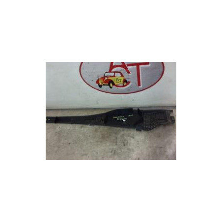 Baie de pare brise DACIA SANDERO 1 d’occasion