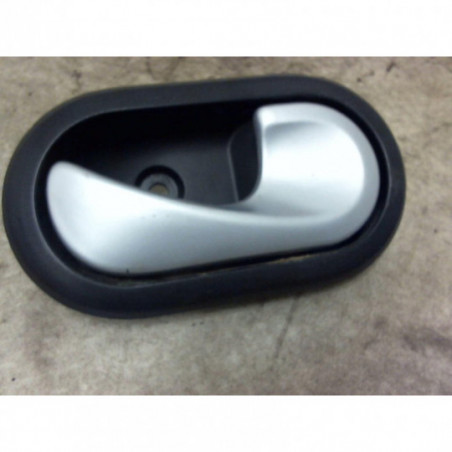 Poignee interieur arriere droit DACIA SANDERO 1 d’occasion