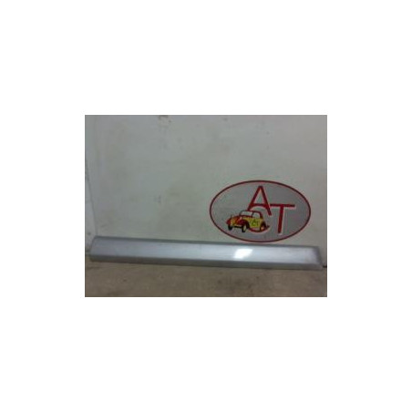 Baguette de porte avant gauche DACIA SANDERO 1 d’occasion