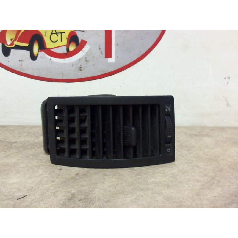 Aerateur tableau de bord avant gauche VOLKSWAGEN POLO 4 PHASE 2 d’occasion