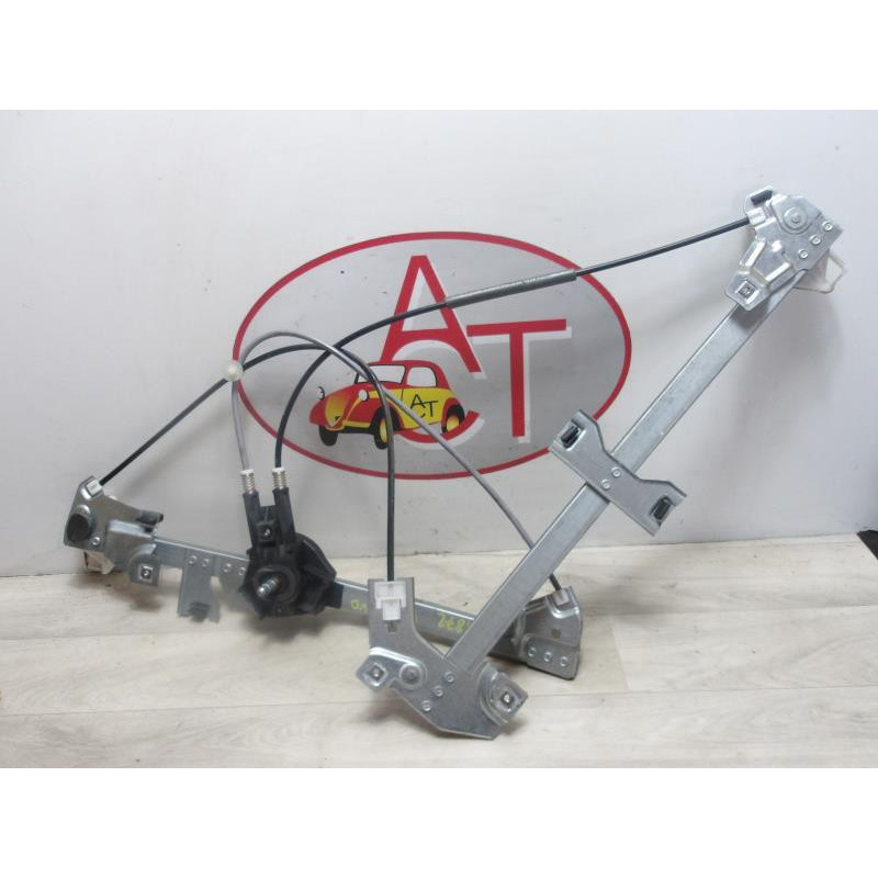 Leve vitre mecanique avant droit PEUGEOT PARTNER d’occasion