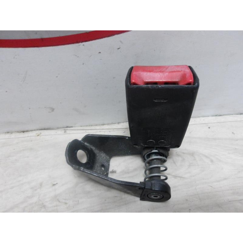 Attache ceinture arriere droit BMW X3 E83 PHASE 1 d’occasion