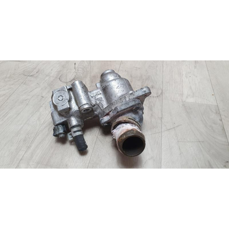Boitier eau FORD FIESTA 4 PHASE 2 d’occasion