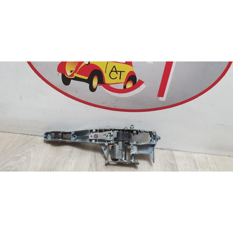 Support poignee porte avant gauche PEUGEOT 207 PHASE 1 CABRIOLET d’occasion