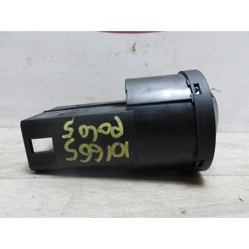 Commande de phare VOLKSWAGEN POLO 5 PHASE 1 d’occasion
