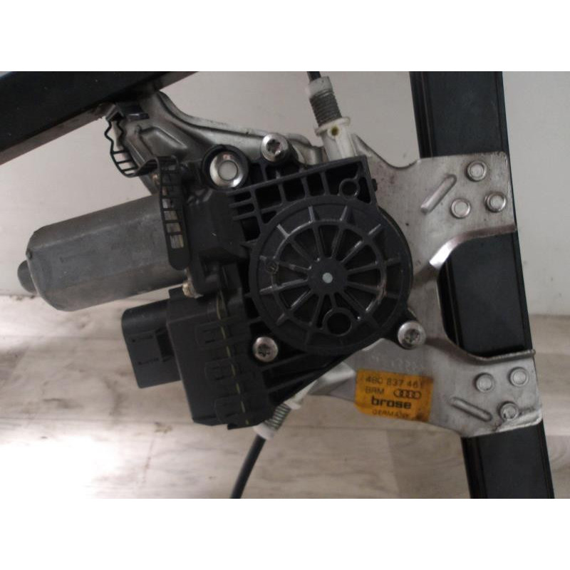 Leve vitre electrique avant gauche AUDI A6 2 AVANT PHASE 1 BREAK d’occasion