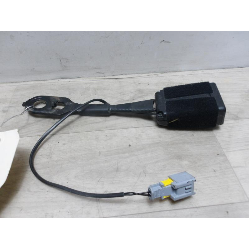 Attache ceinture avant droit PEUGEOT 2008 1 PHASE 2 d’occasion