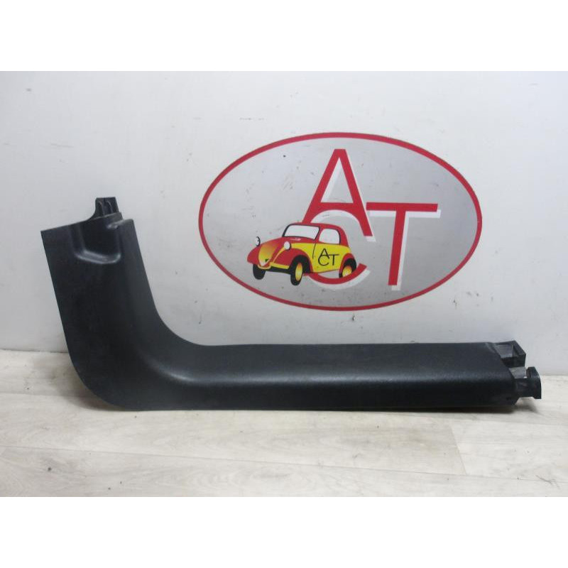 Garniture laterale Avant droite PEUGEOT 2008 1 PHASE 2 d’occasion