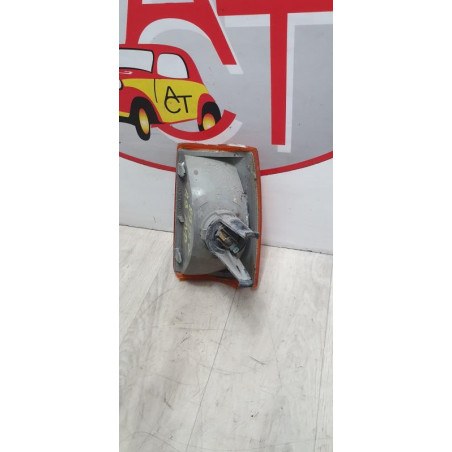 Optique avant secondaire droit (feux)(clignotant) RENAULT R9 d’occasion