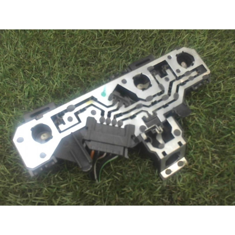 Platine feu arriere droit VOLKSWAGEN P0LO III SDI FLIGHT HAYON d’occasion