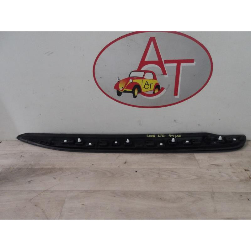 Baguette d'aile arrière gauche PEUGEOT 2008 1 PHASE 2 d’occasion