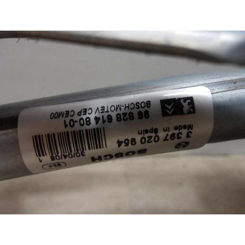 Moteur essuie glace avant PEUGEOT PARTNER 2 PHASE 1 d’occasion
