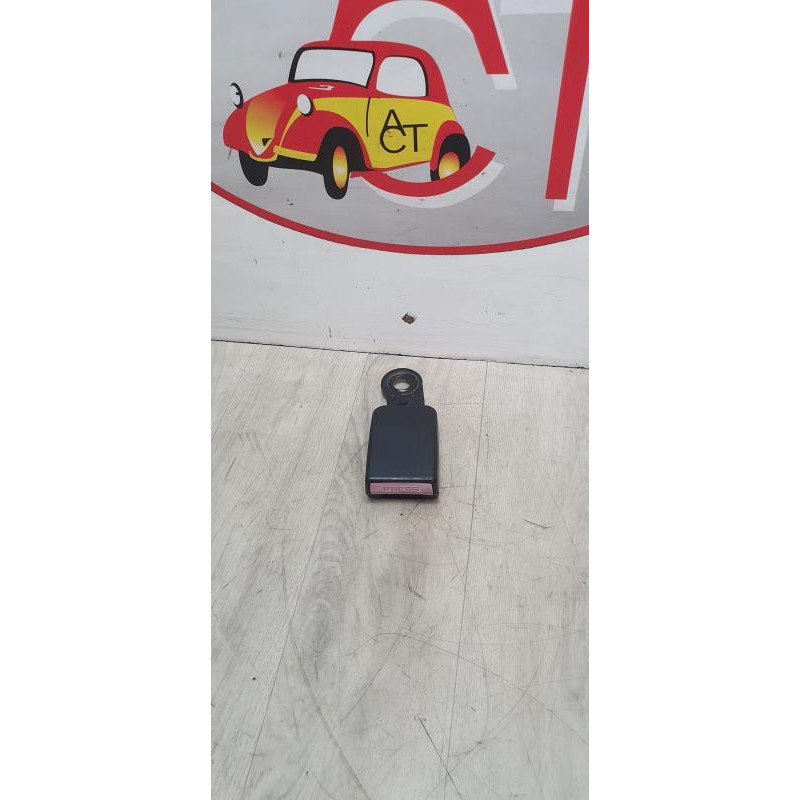 Attache ceinture arriere droit PEUGEOT 207 PHASE 1 CABRIOLET d’occasion