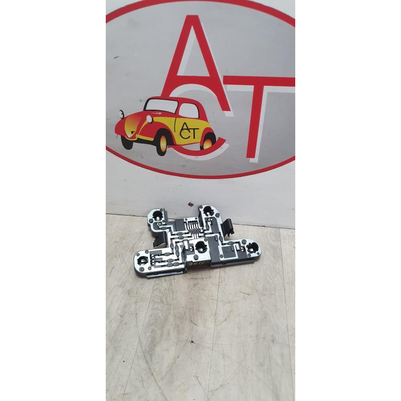 Platine feu arriere gauche RENAULT MEGANE 1 PHASE 2 d’occasion