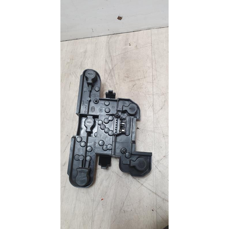 Platine feu arriere gauche RENAULT MEGANE 1 PHASE 2 d’occasion