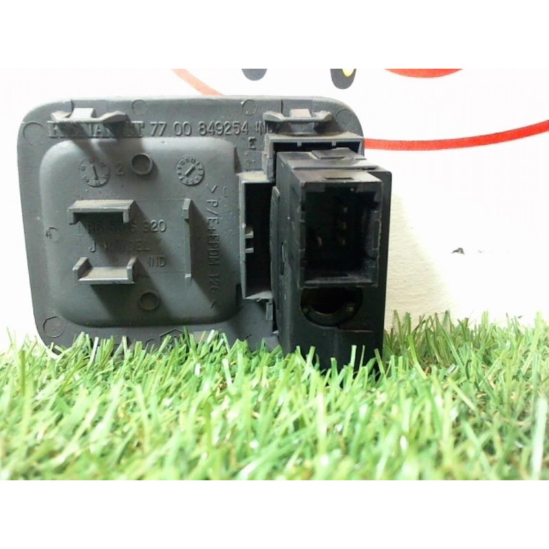 Commande de reglage hauteur de phare RENAULT CLIO II PHASE 2 d’occasion