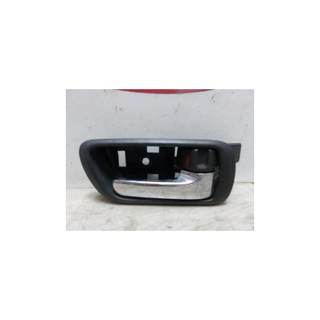 Poignee interieur arriere droit TOYOTA COROLLA VERSO 2 PHASE 1 d’occasion