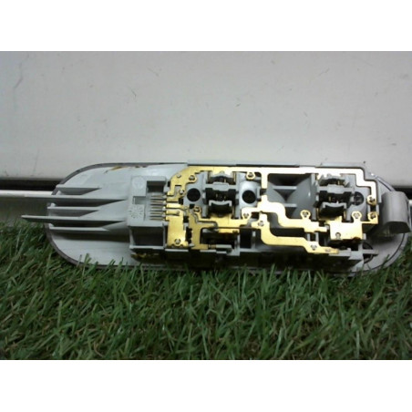 Eclairage de plafonnier RENAULT CLIO III PHASE 1 d’occasion