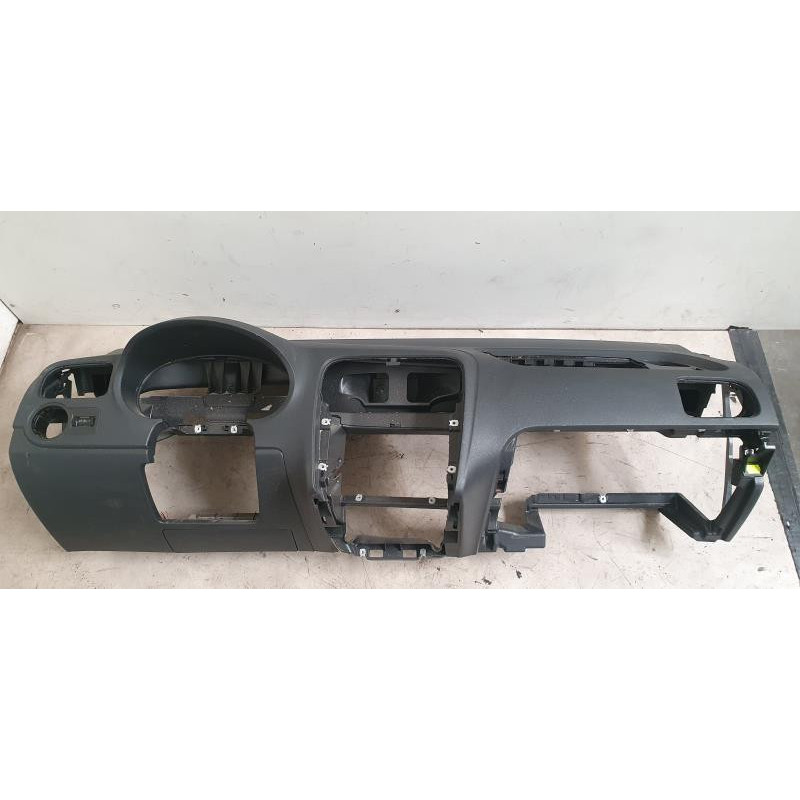 Tableau de bord VOLKSWAGEN POLO 5 PHASE 1 d’occasion