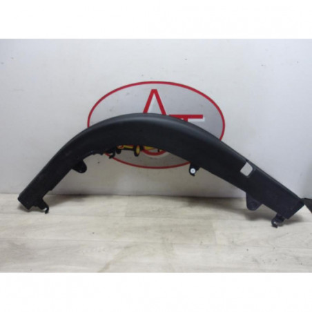 Garniture laterale Avant gauche LAND ROVER RANGE ROVER 2 SPORT PHASE 1 d’occasion