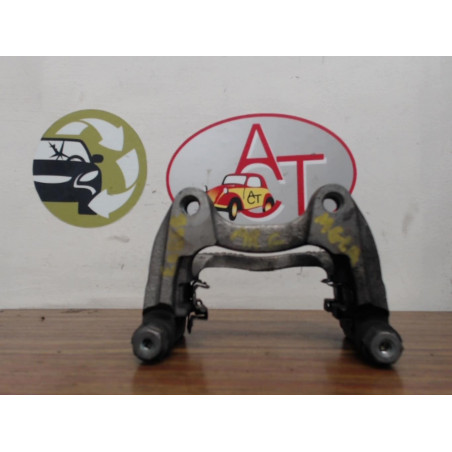 Support etrier frein (chape) arriere gauche MERCEDES CLASSE GLA (X156) d’occasion