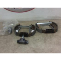 Kit de freins arriere VOLKSWAGEN  d’occasion