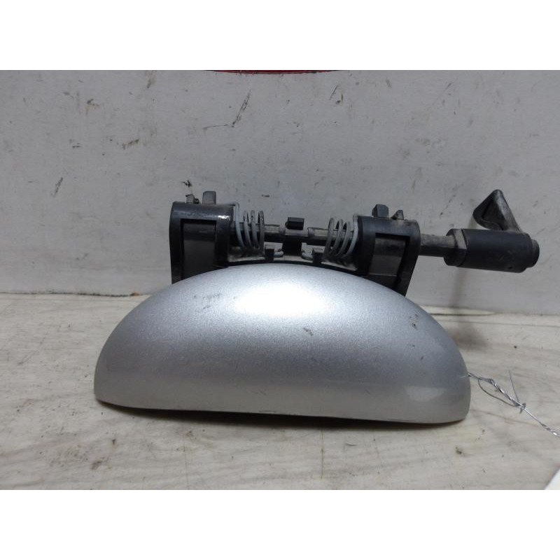 Poignee porte arriere gauche PEUGEOT 206+ d’occasion