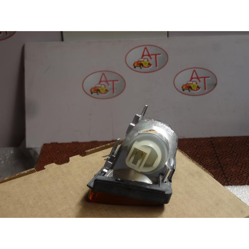 Optique avant secondaire droit (feux)(clignotant) FIAT  d’occasion