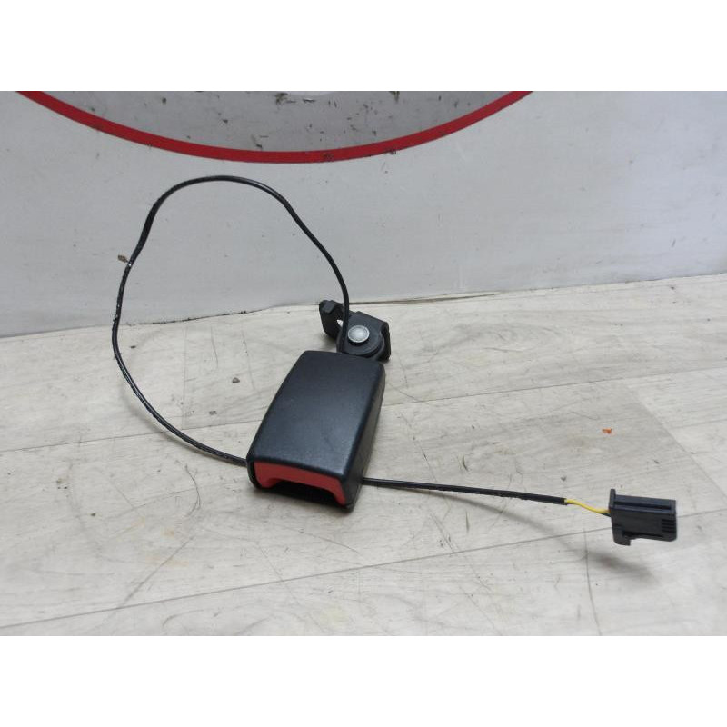 Attache ceinture arriere droit OPEL ASTRA J PHASE 1 d’occasion