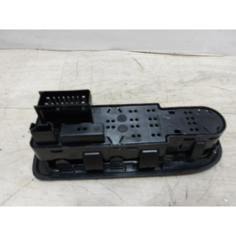 Interrupteur de leve vitre avant gauche CITROEN C3 2 PHASE 1 d’occasion