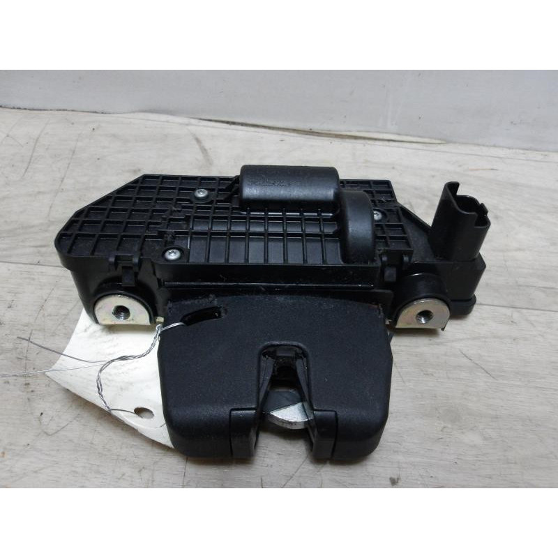 Serrure de hayon CITROEN C3 2 PHASE 1 d’occasion