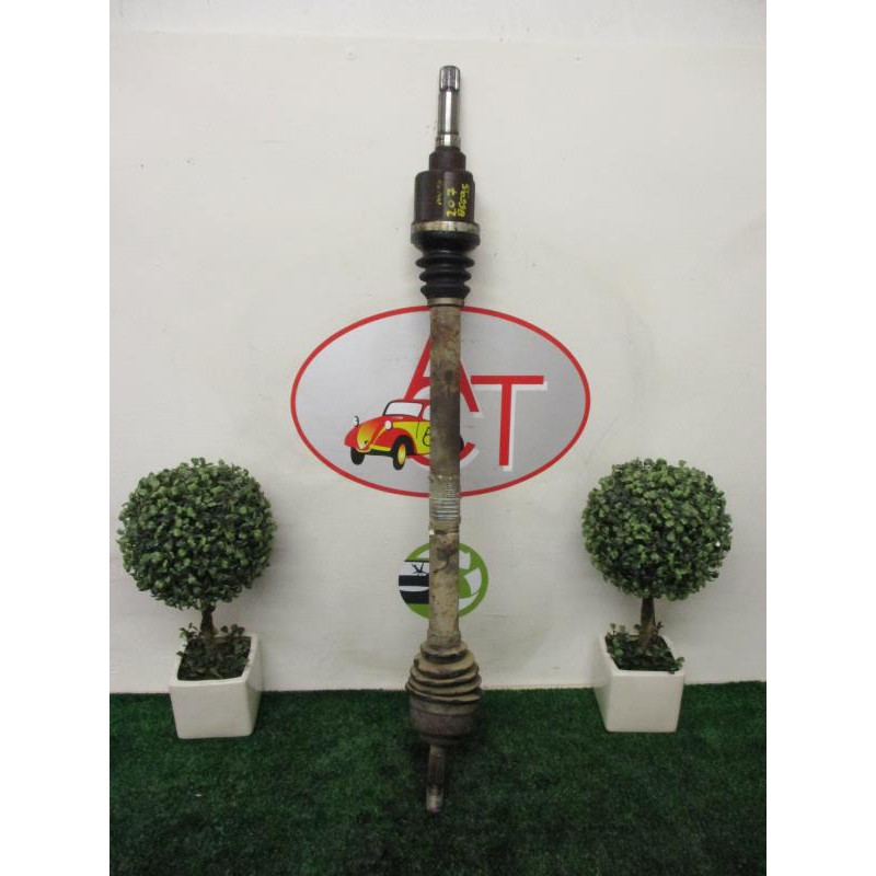 Cardan droit (transmission) PEUGEOT 207 1.4 16V d’occasion