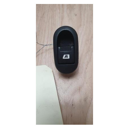 Interrupteur de leve vitre PEUGEOT 1007 d’occasion