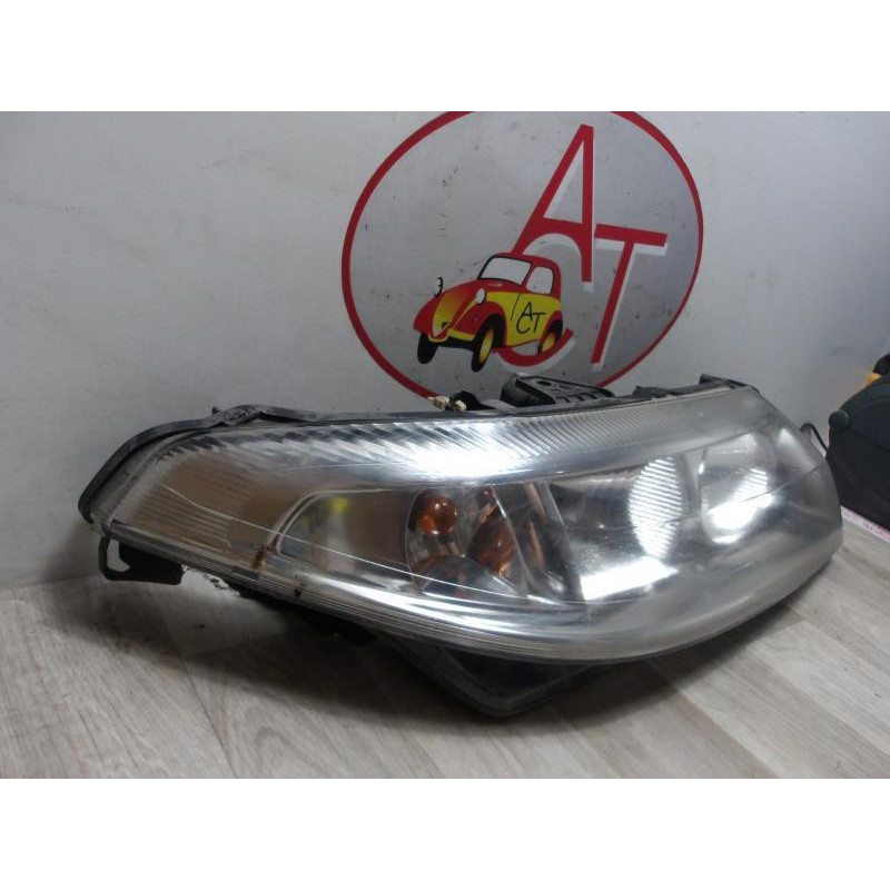 Optique avant principal droit (feux)(phare) RENAULT  d’occasion