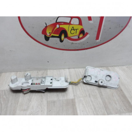 Platine feu arriere gauche MAZDA  d’occasion