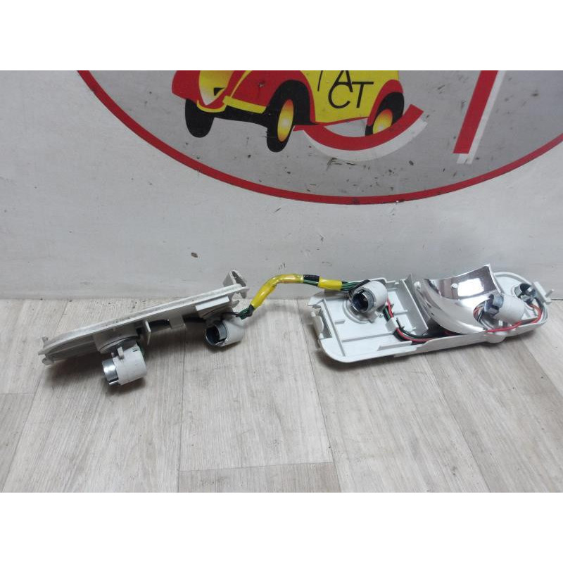 Platine feu arriere gauche MAZDA  d’occasion