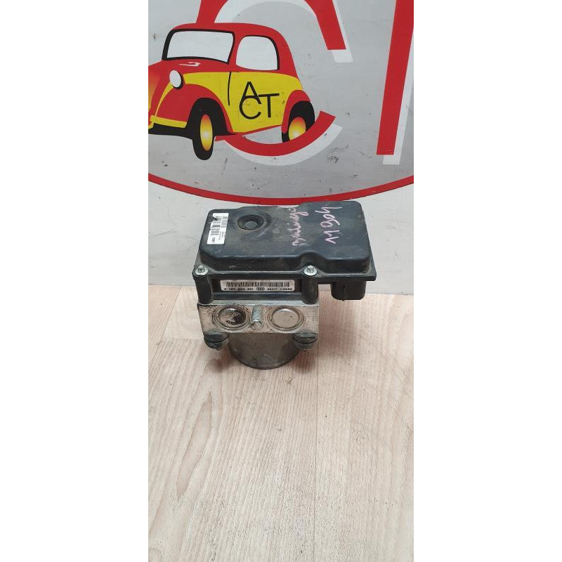 Bloc ABS (freins anti-blocage) RENAULT  d’occasion