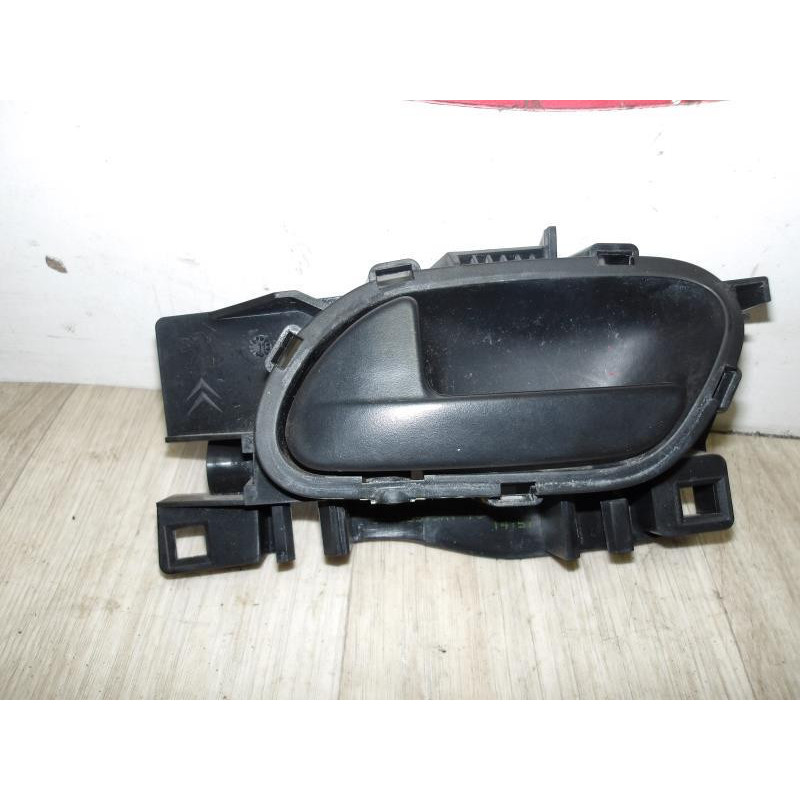 Poignee interieur avant gauche CITROEN BERLINGO 2 PHASE 1 d’occasion